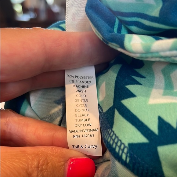 Variety of Blue Vibrant Patterned Women’s TC LuLaRoe Leggings - Picture 7 of 7